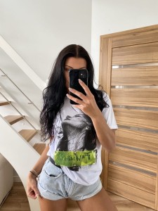 T-SHIRT 01
